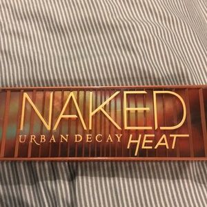 URBAN DECAY NAKED HEAT PALETTE 🔥